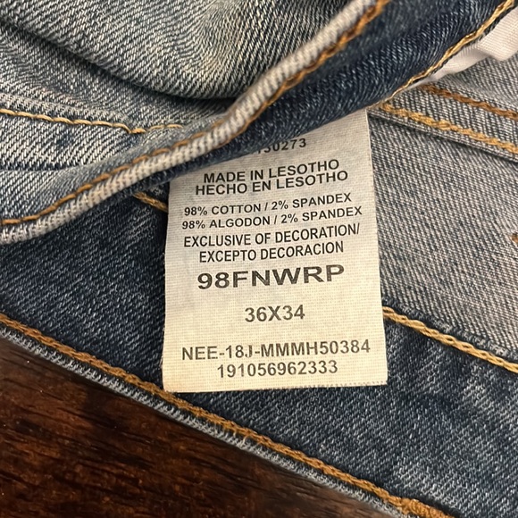 Men’s Wrangler Jeans - Picture 4 of 5